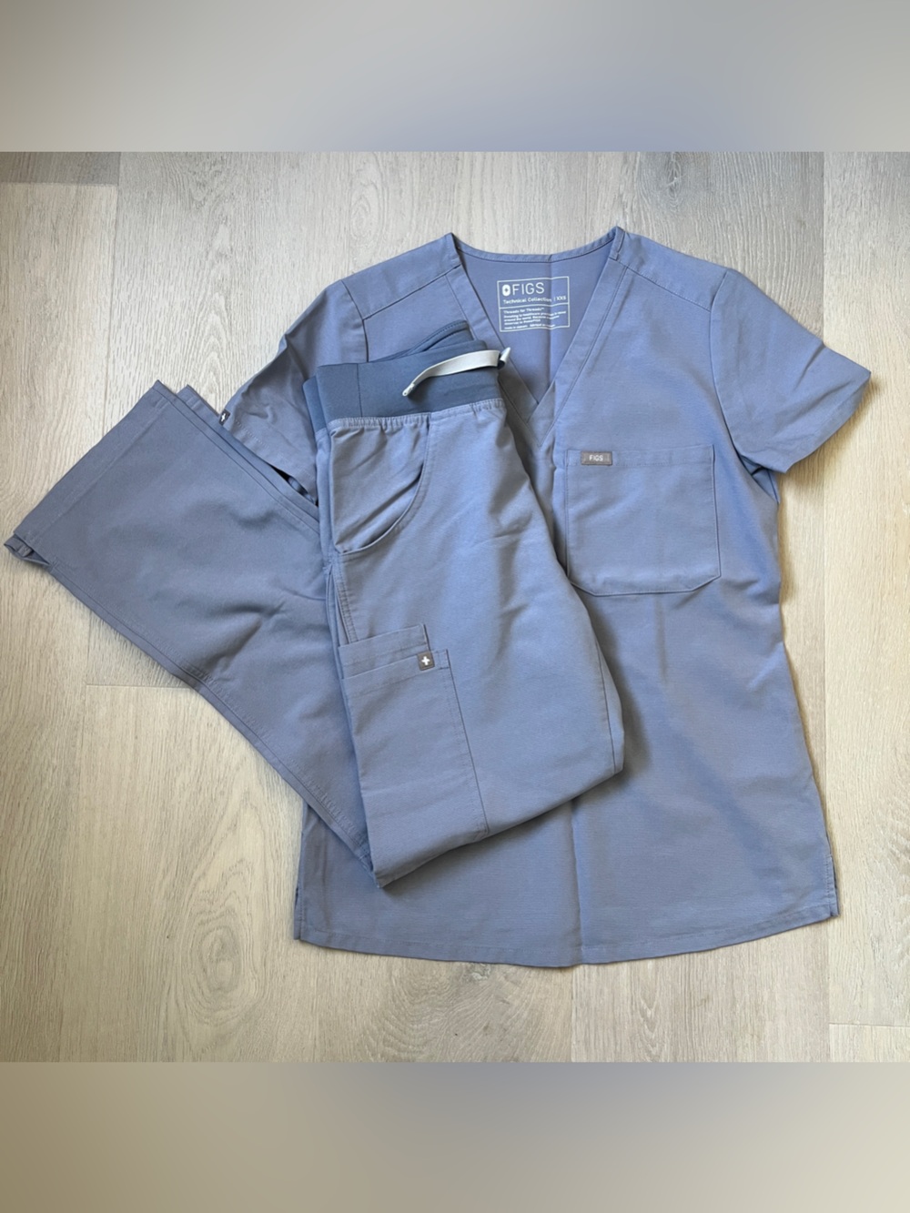 FIGS Vapor Blue Scrub Set - XXS